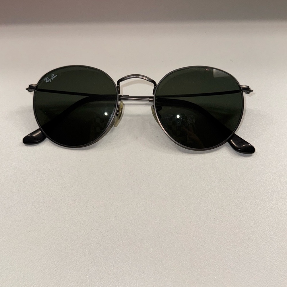 Women’s Ray-Ban sunglasses